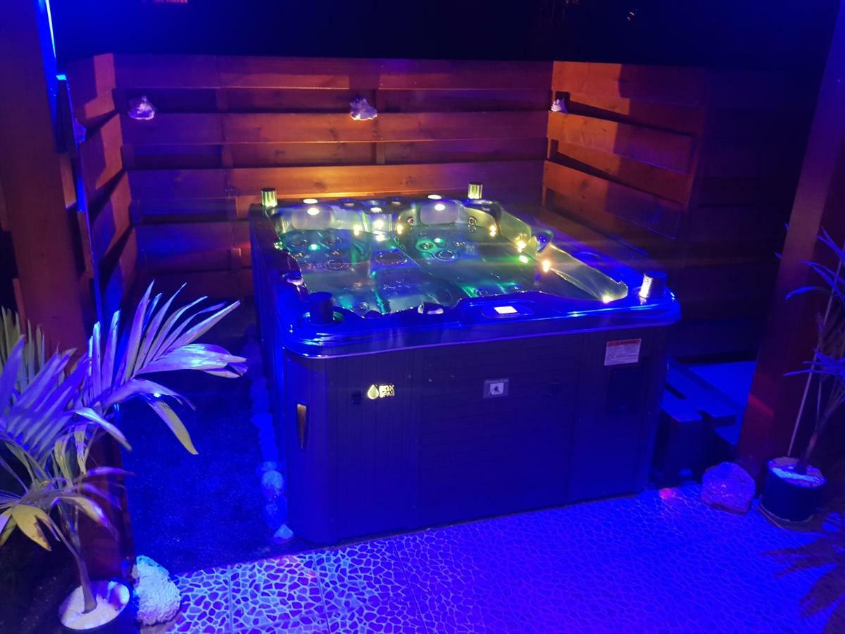 L'Alizee & Spa Jacuzzi Privatif Haut De Gamme 圣罗斯 外观 照片